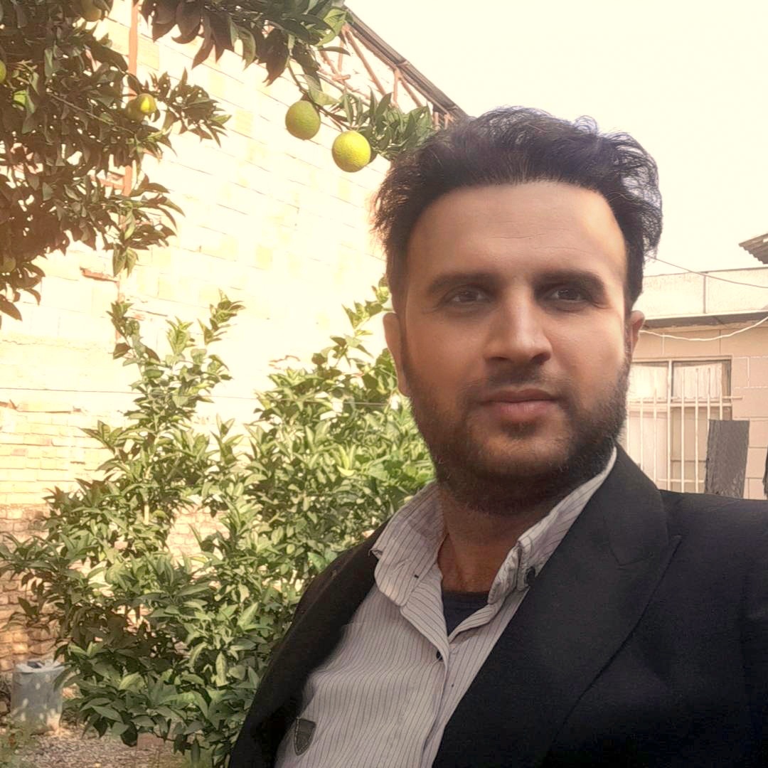 مهندس میثم محمدی راد مدیرعامل کارخانه تولید تیرچه صنعتی مهندس محمدی